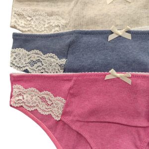 Confezione risparmio 3 slip in cotone naturale e pizzo