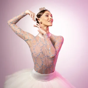 Aurora ⋆ Étoile by Olga Smirnova